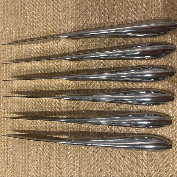 Zwilling JA Henckels LA FEMINA Stainless Silverware Dinner Knives (6)